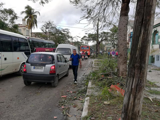 Cubanos consternados por tornado, pero en función de recuperarse (+ fotos y videos)