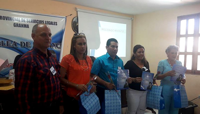 Por mayor calidad en el asesoramiento jurídico (+ fotos) Por mayor calidad en el asesoramiento jurídico (+ fotos)