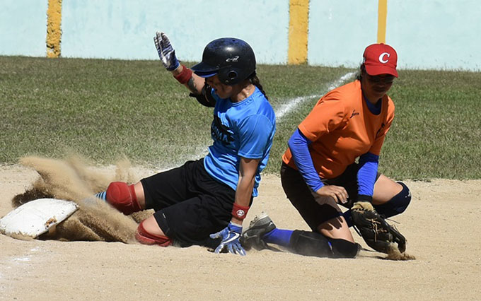 Los 15 del softbol granmense (+ fotos y videos)