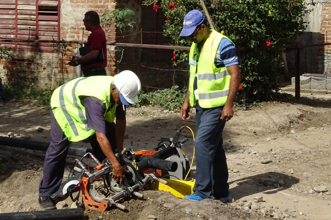 Beneficiadas con servicio de agua más de 12 mil personas Beneficiadas con servicio de agua más de 12 mil personas