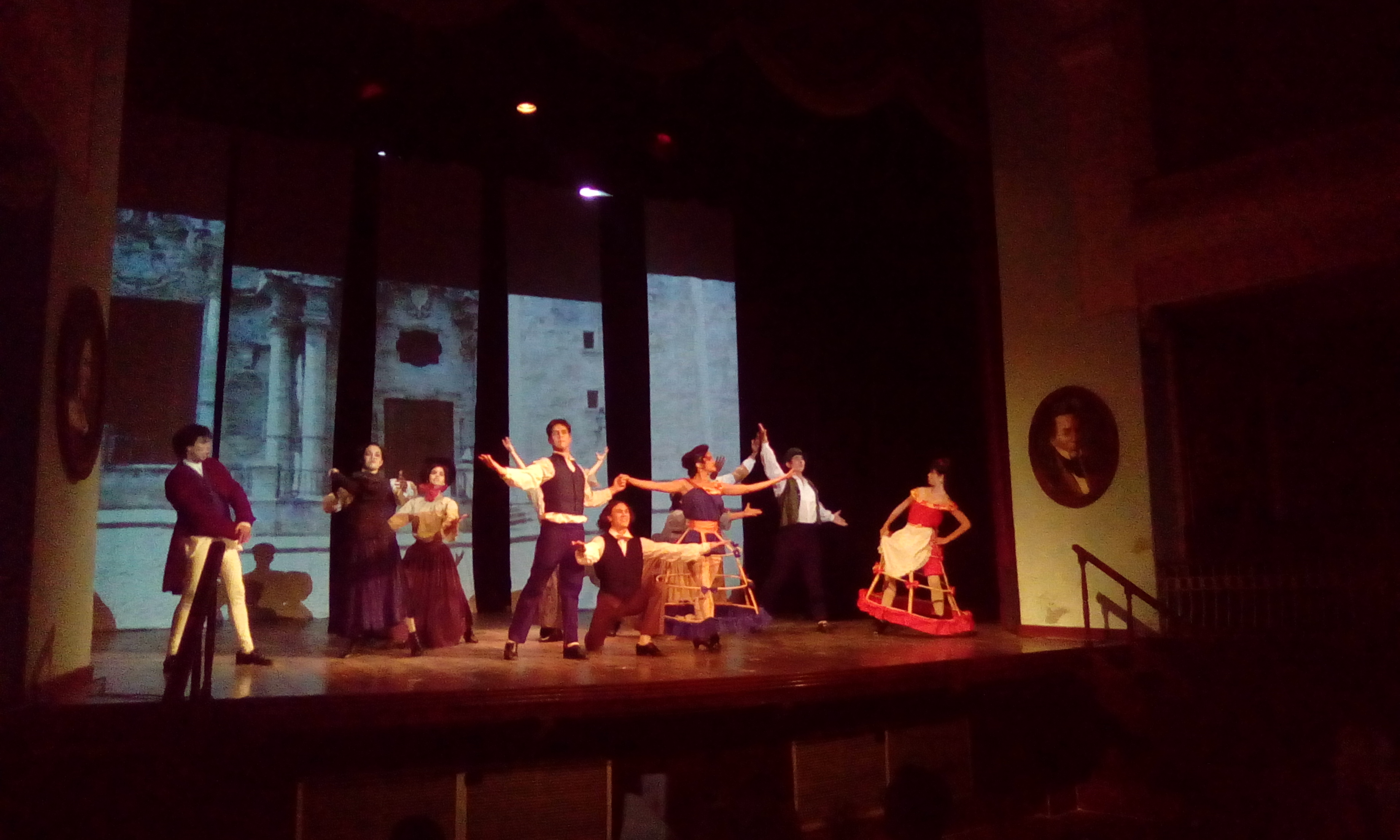 Regalo teatral al Padre de la Patria Regalo teatral al Padre de la Patria