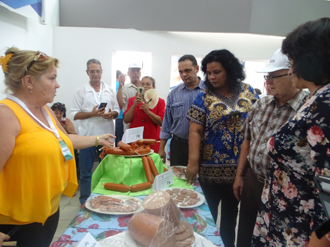 Realizan en Granma I Taller de producciones alternativas de alimentos (+fotos y video)