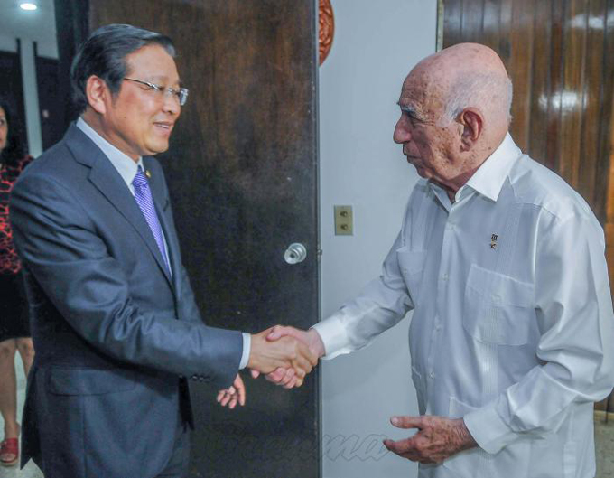 Recibió Machado Ventura a dirigente vietnamita Recibió Machado Ventura a dirigente vietnamita