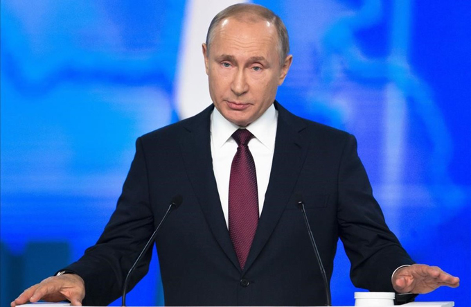 Putin llama a adaptar economía a nueva realidad, sin imposiciones
