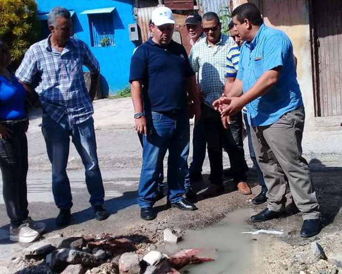 Evalúan tareas de rehabilitación del acueducto de Manzanillo Evalúan tareas de rehabilitación del acueducto de Manzanillo