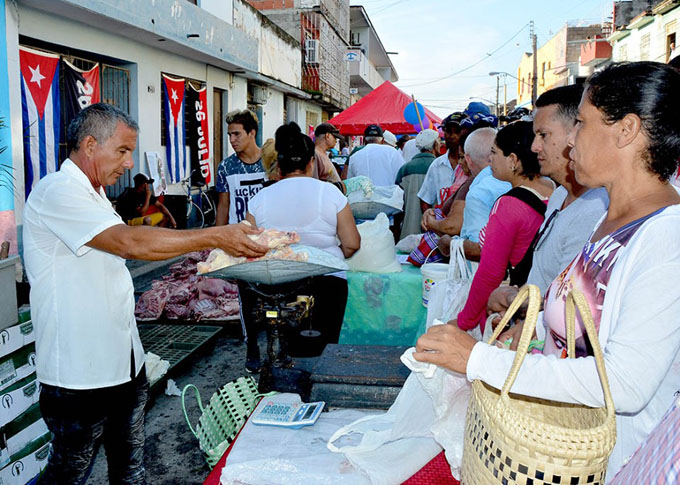 Una Feria a la altura de  un 26 de victoria en Granma (+ fotos)