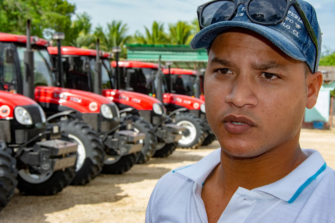Dotan de nueva tecnología a empresa agropecuaria Roberto Estévez Ruz, de Cauto Cristo Dotan de nueva tecnología a empresa agropecuaria Roberto Estévez Ruz, de Cauto Cristo