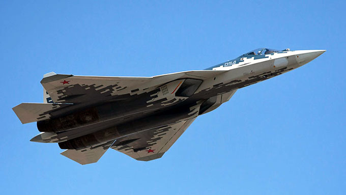 Rusia comienza producción en serie de caza multifuncional SU-57