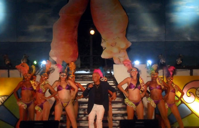 Música y colores abren carnaval manzanillero