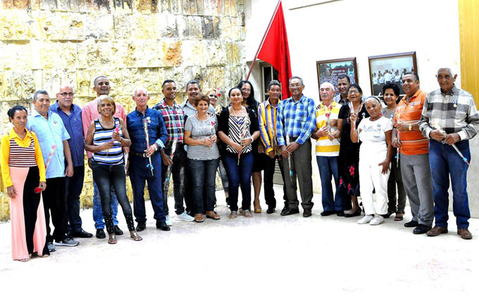 Entregan medallas y distinciones a cederistas (+ fotos) Entregan medallas y distinciones a cederistas (+ fotos)