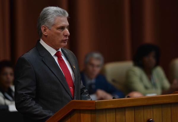Presidente de Cuba de gira por Europa y hacia cumbre del Mnoal Presidente de Cuba de gira por Europa y hacia cumbre del Mnoal