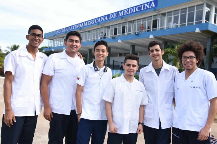 Celebran aniversario 20 de la Escuela Latinoamericana de Medicina Celebran aniversario 20 de la Escuela Latinoamericana de Medicina