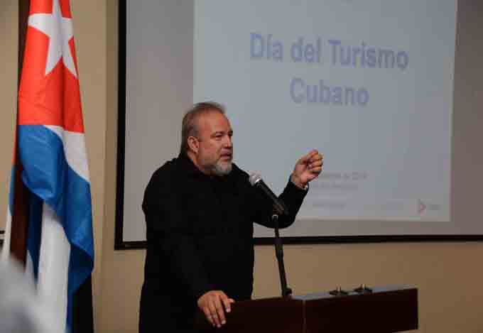 Pese al recrudecimiento del bloqueo el turismo crece, afirma ministro cubano (+fotos)
