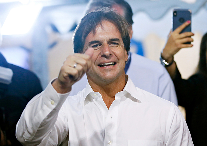 Daniel Martínez reconoce a Lacalle Pou como presidente electo de Uruguay