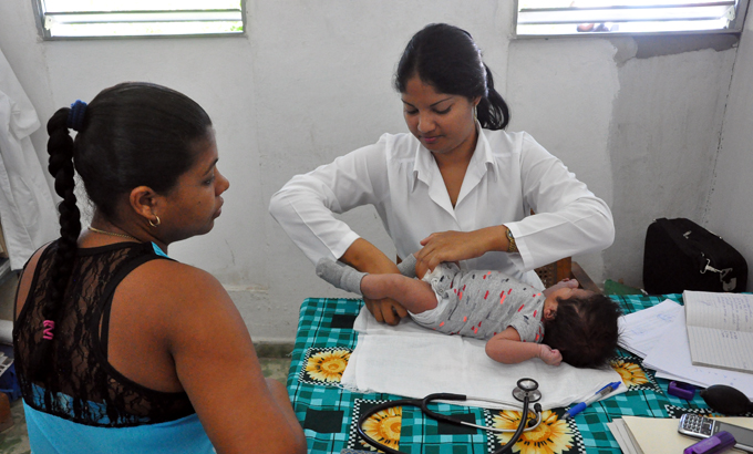 Desarrollan acciones en Granma para reducir tasa de mortalidad infantil