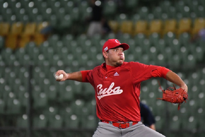 Canadá blanquea a Cuba en béisbol del Premier 12