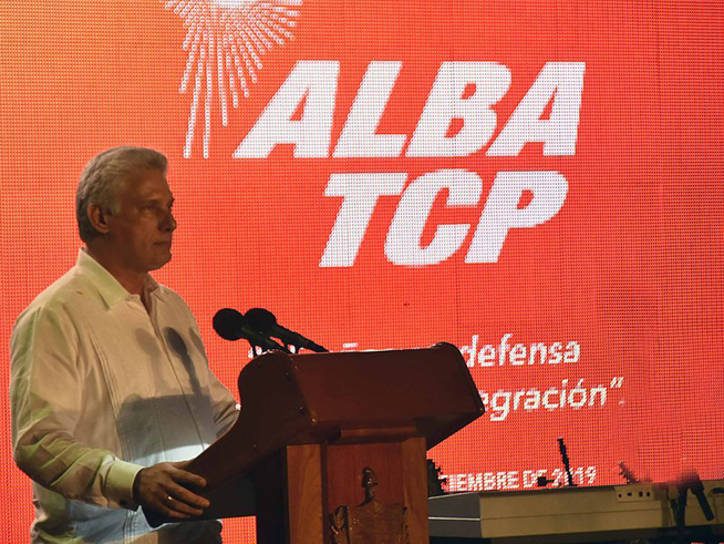 Lo que no nos perdonan los Estados Unidos y las oligarquías latinoamericanas es que hayamos construido modelos incluyentes y comprometidos con el pueblo Lo que no nos perdonan los Estados Unidos y las oligarquías latinoamericanas es que hayamos construido modelos incluyentes y comprometidos con el pueblo