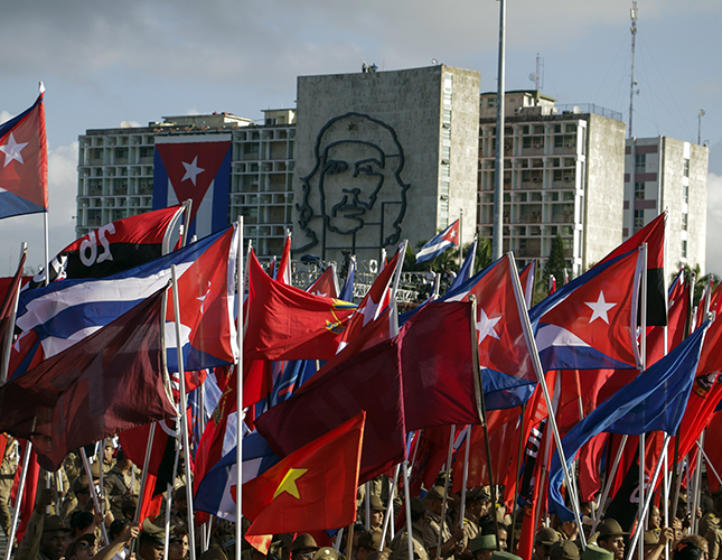 Recibe Cuba felicitaciones por aniversario 61 de Revolución