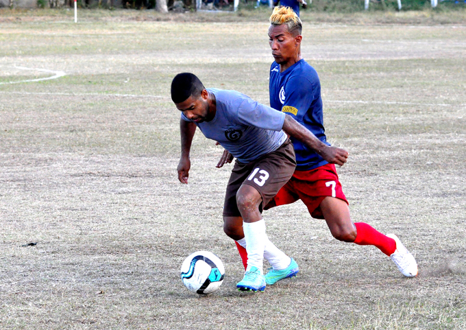 Incansables perdieron la punta en el fútbol