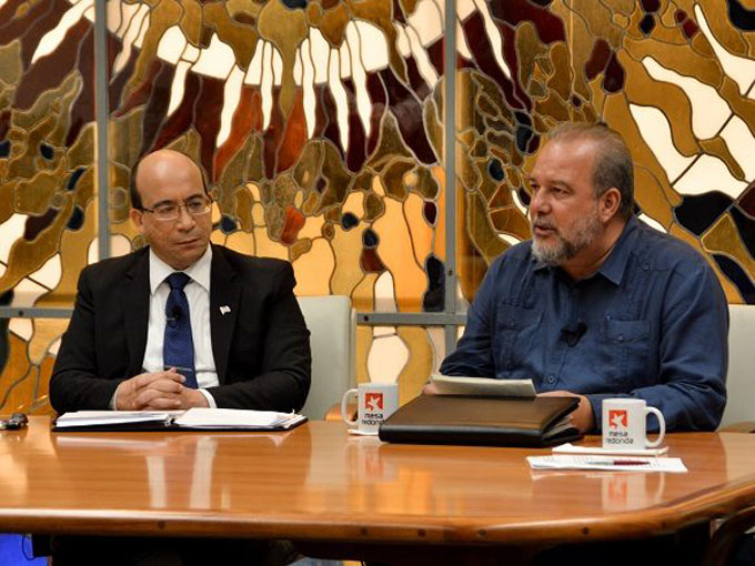 Gobierno cubano amplía y extrema medidas para enfrentar la COVID-19 Gobierno cubano amplía y extrema medidas para enfrentar la COVID-19