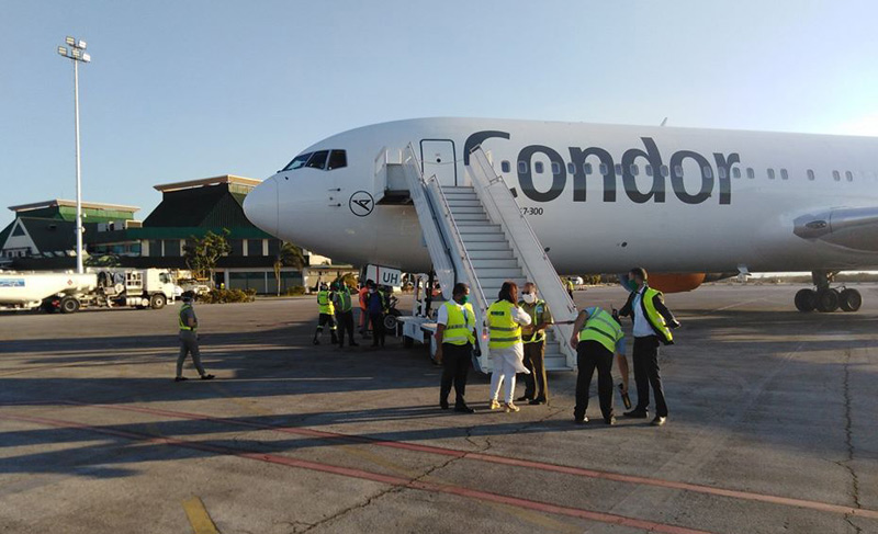 Cuba extiende su mano solidaria a aeronave en vuelo humanitario