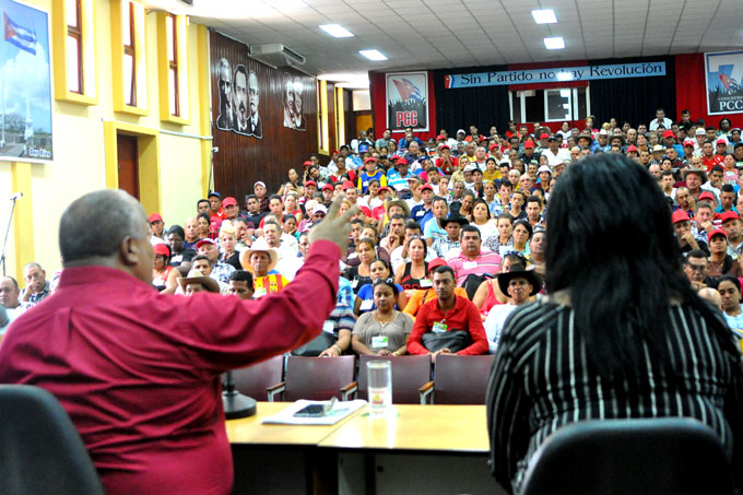 Campesinos están en Congreso