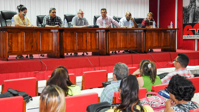 La Constitución afianza nuestro socialismo La Constitución afianza nuestro socialismo