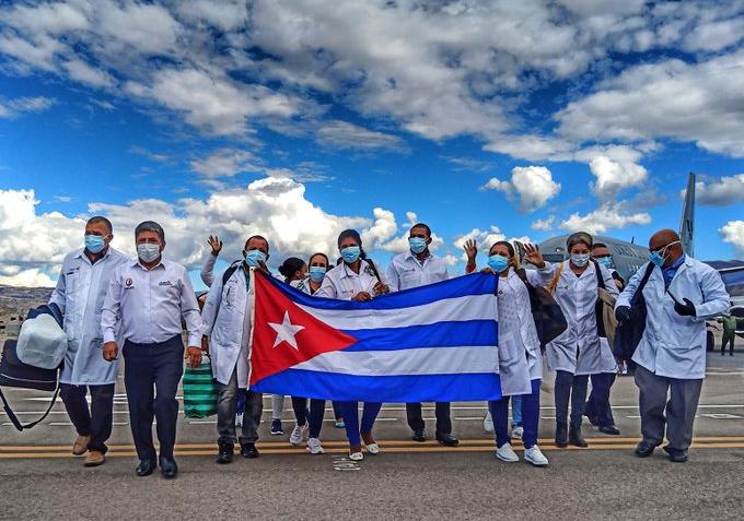 Brigadistas cubanos en nueva jornada de lucha contra Covid-19 en Perú (+video)