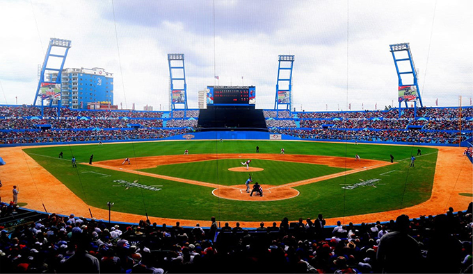 Beisbolistas cubanos entrenan para edición 60 de Serie Nacional