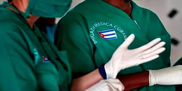 Bien de salud colaboradores cubanos en Haití y demás islas caribeñas azotadas por Laura Bien de salud colaboradores cubanos en Haití y demás islas caribeñas azotadas por Laura