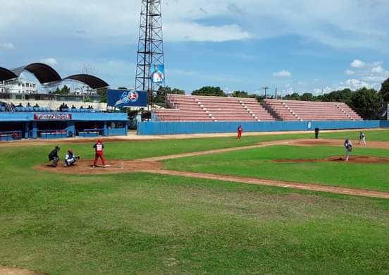 Caballos sufren primer tropiezo en Serie Nacional Caballos sufren primer tropiezo en Serie Nacional