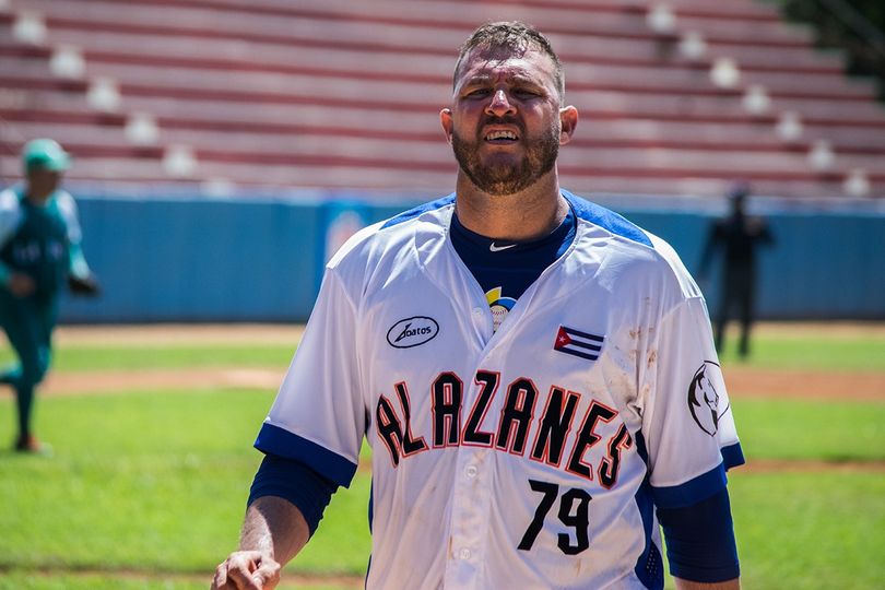 Alazanes aseguran subserie frente a Huracanes Alazanes aseguran subserie frente a Huracanes