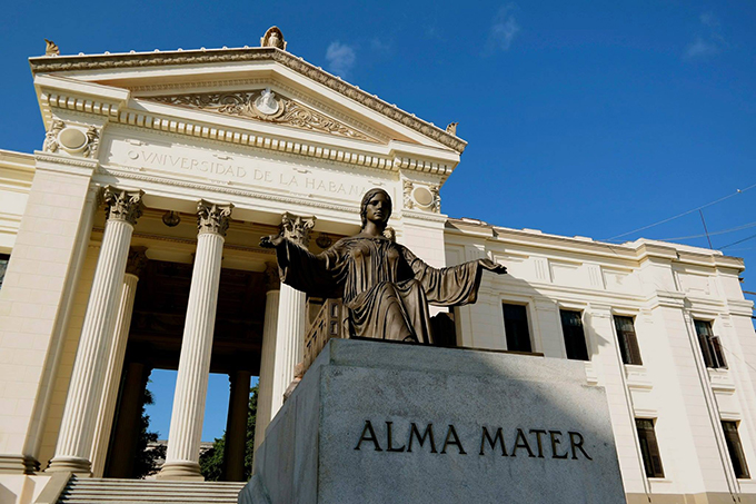 Aseguran una plaza universitaria para cada bachiller en Cuba Aseguran una plaza universitaria para cada bachiller en Cuba
