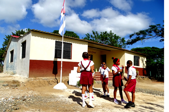 Muestra mejor semblante escuela rural primaria de Buey Arriba Muestra mejor semblante escuela rural primaria de Buey Arriba