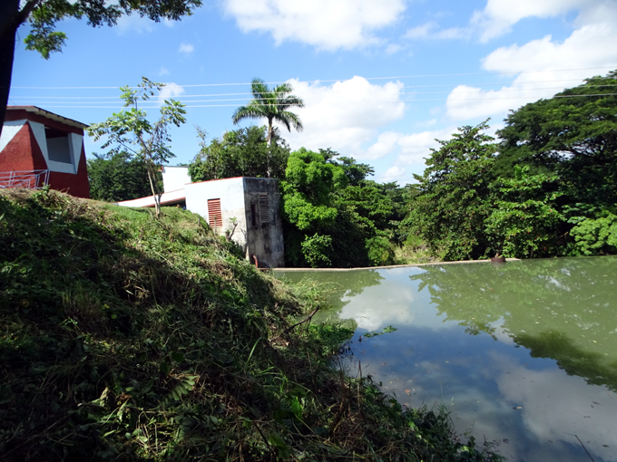 Reparan plantas potabilizadoras de la primera obra educacional construida por la Revolución Cubana