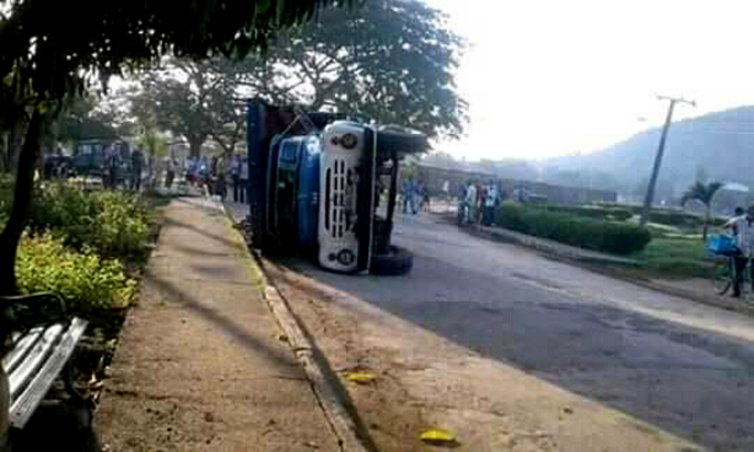Accidente en Bartolomé Masó deja 23 lesionados (+audio) Accidente en Bartolomé Masó deja 23 lesionados (+audio)