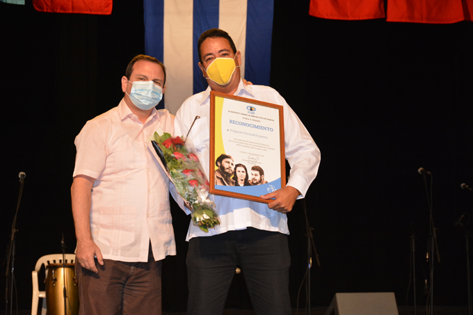 Festejan en Granma aniversario 60 del Instituto cubano de amistad con los pueblos (+fotos) Festejan en Granma aniversario 60 del Instituto cubano de amistad con los pueblos (+fotos)