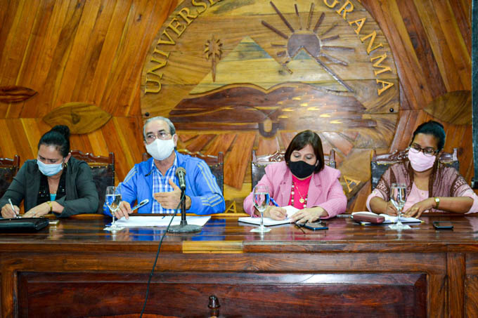 Ministro de Educación Superior visita la Universidad de Granma