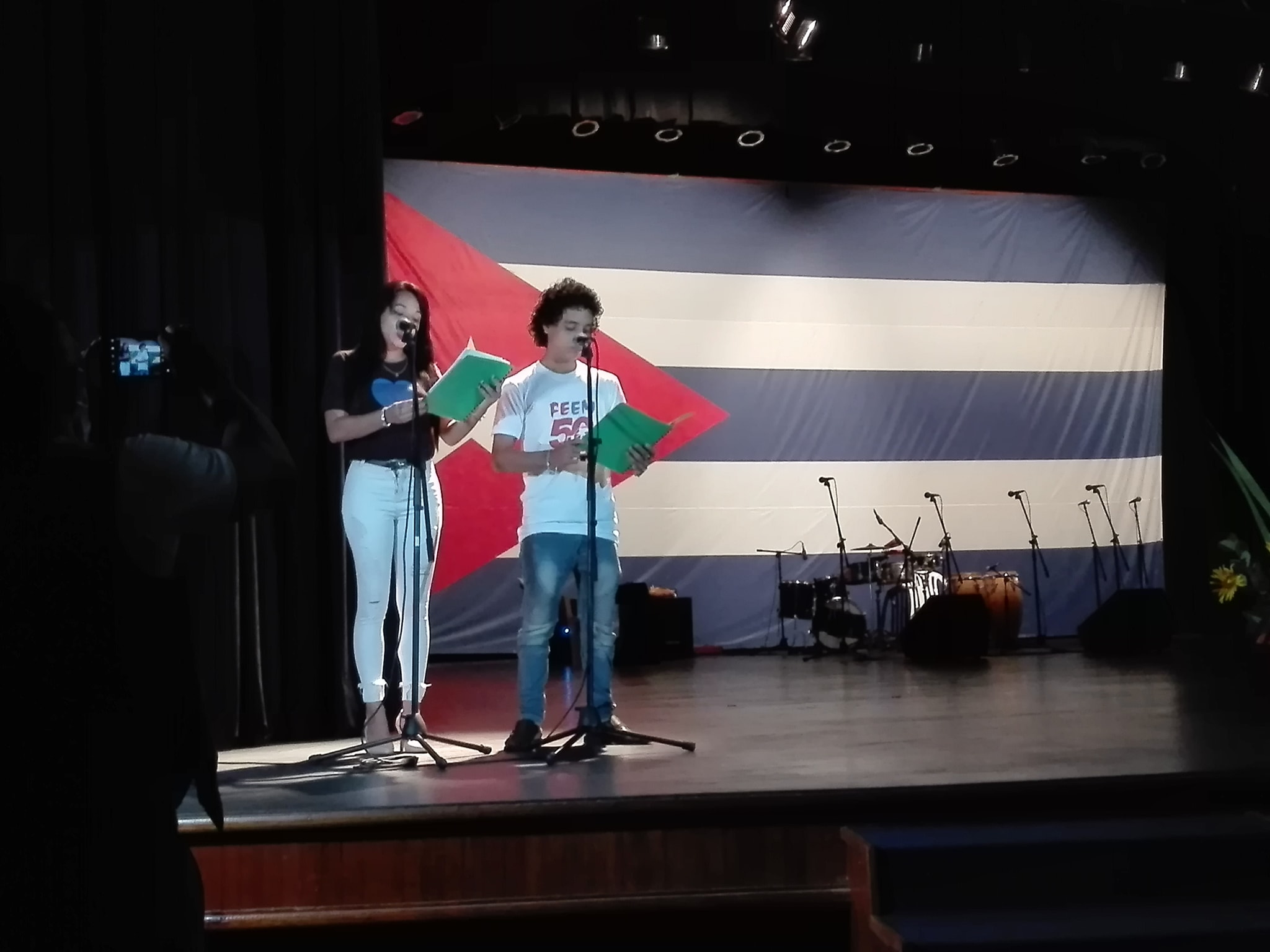 Celebran gala por 50 años de la Feem Celebran gala por 50 años de la Feem