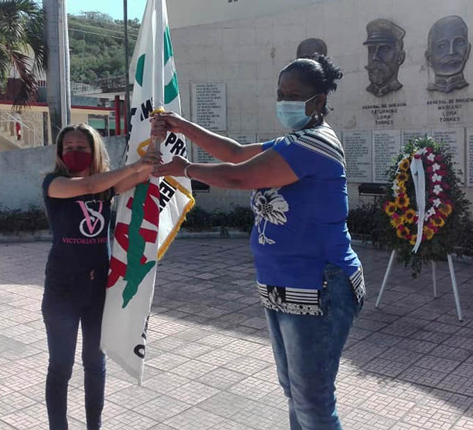 En Granma Bandera Aniversario 60 de la ANAP (+fotos)