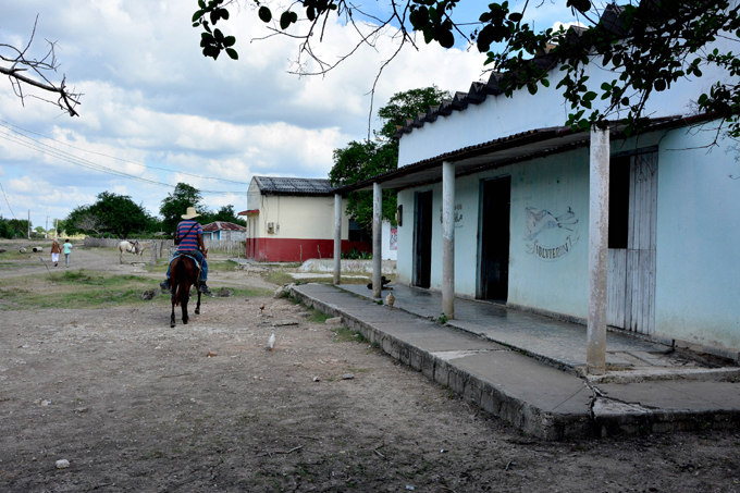 Continúa activo en llanos y montañas Correos de Cuba en Granma Continúa activo en llanos y montañas Correos de Cuba en Granma
