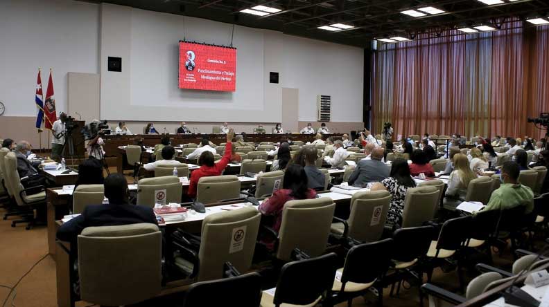 Se desarrolla trabajo en comisiones del 8vo. Congreso del Partido