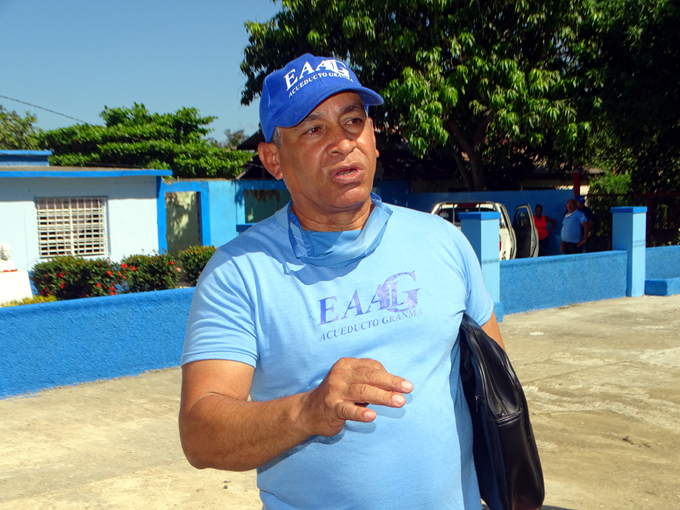 Garantizan abasto de agua a centros de aislamiento en Bartolomé Masó Garantizan abasto de agua a centros de aislamiento en Bartolomé Masó