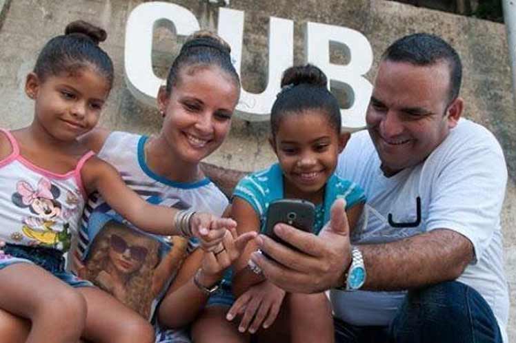 Afirma Díaz-Canel que Cuba tendrá Código de Familias moderno (+Foto) Afirma Díaz-Canel que Cuba tendrá Código de Familias moderno (+Foto)