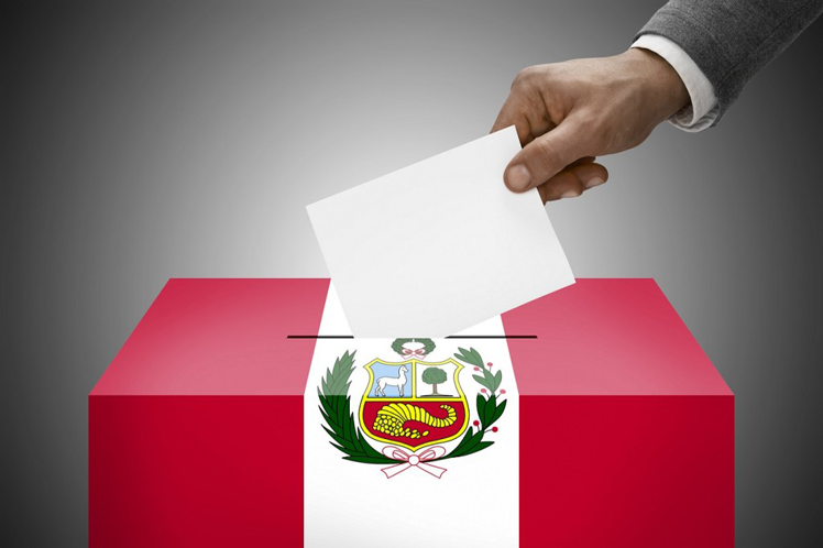 Jornada incierta de cierre de movilizaciones electorales en Perú Jornada incierta de cierre de movilizaciones electorales en Perú