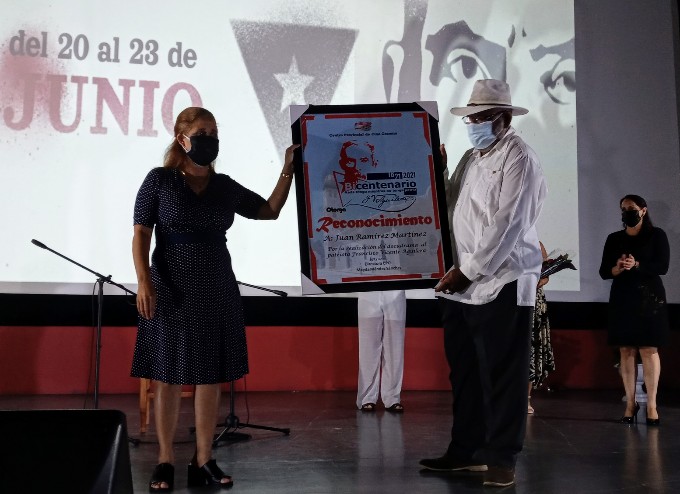 Presentan en Bayamo documental El Padre de la República