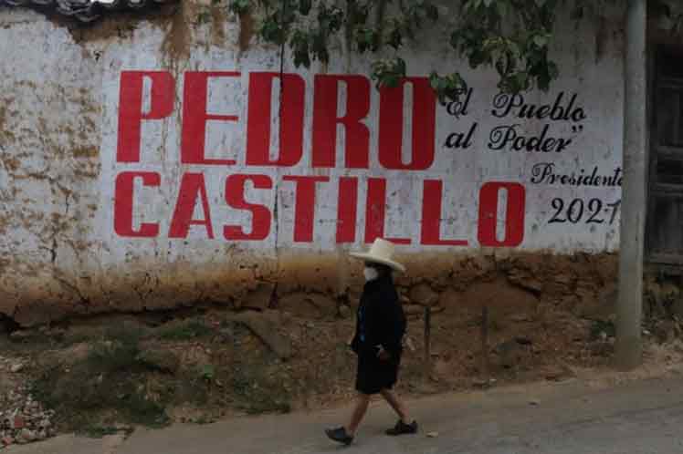 Castillo alista gobierno y fujimorismo presiona a corte en Perú Castillo alista gobierno y fujimorismo presiona a corte en Perú