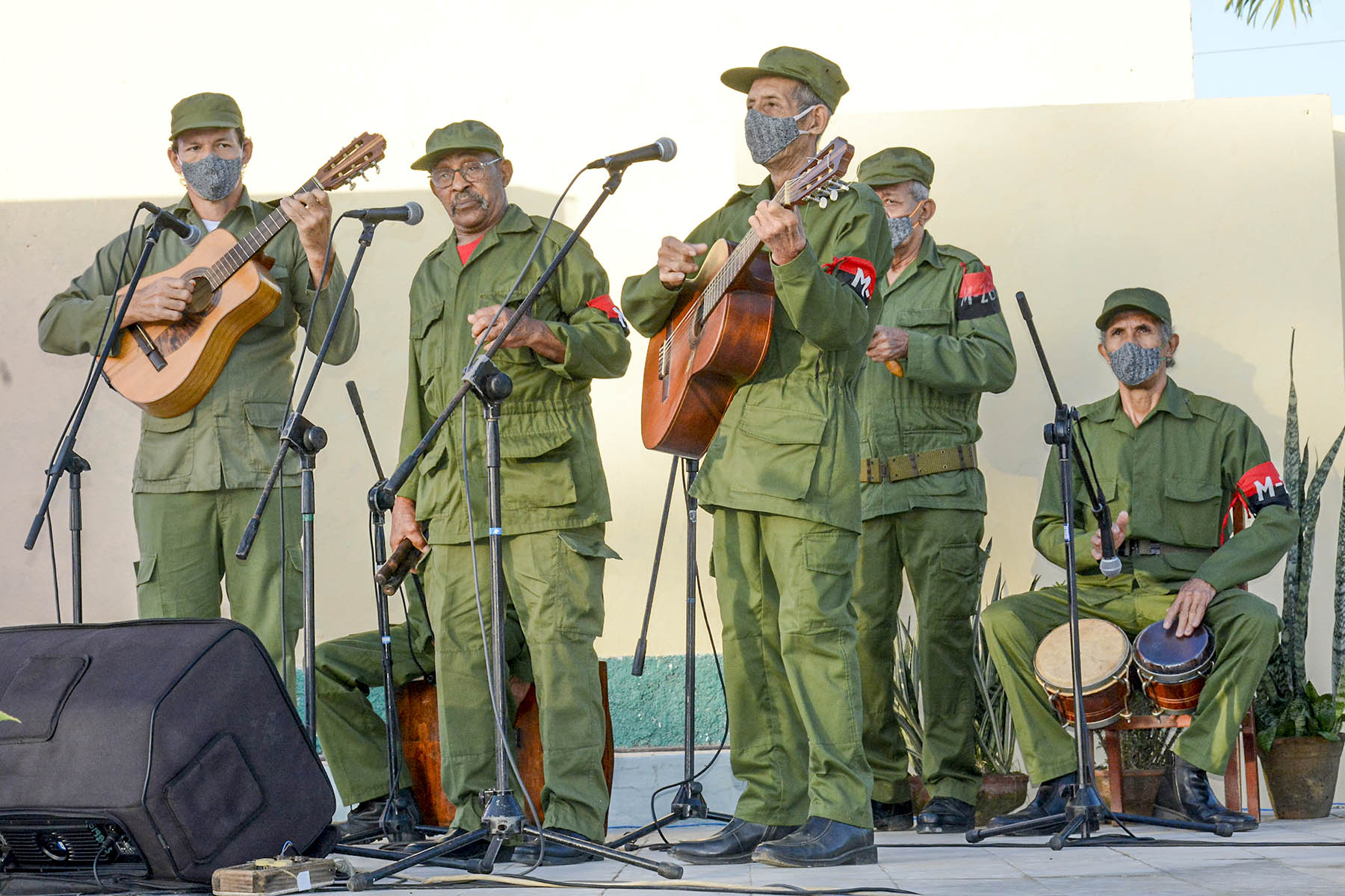 “La urgencia es la Patria, la hermandad y el amor” (+fotos) “La urgencia es la Patria, la hermandad y el amor” (+fotos)