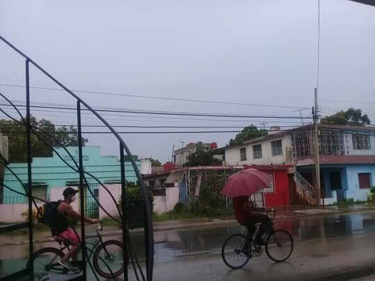 Llueve en Bayamo ante proximidad de Elsa