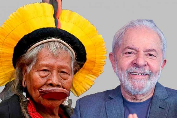 Mayor líder indígena de Brasil anunció apoyo a Lula Mayor líder indígena de Brasil anunció apoyo a Lula